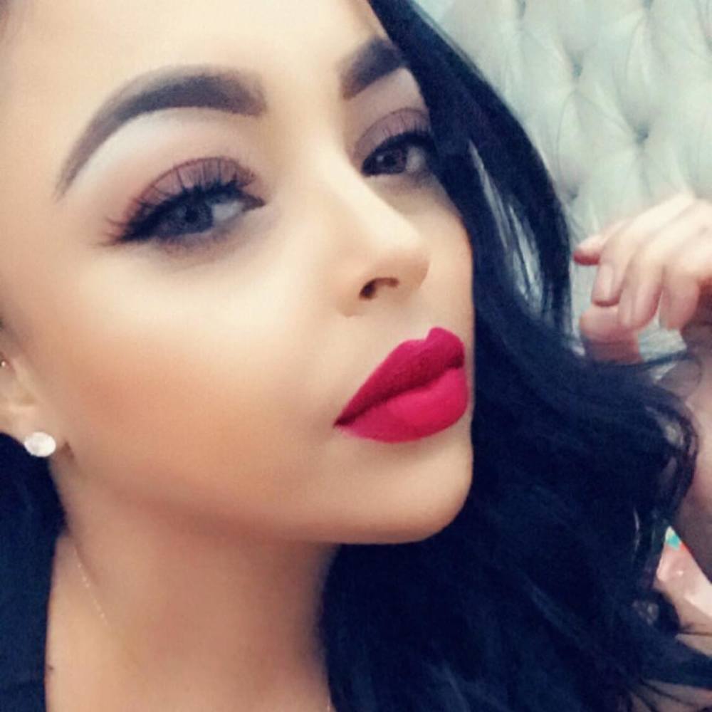 Meet your Posher, Lia